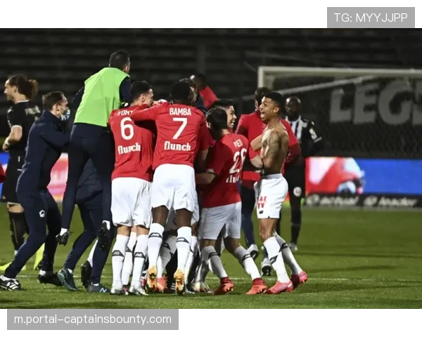 前法甲球员涉嫌赌球案开庭，检察官要求判处监禁